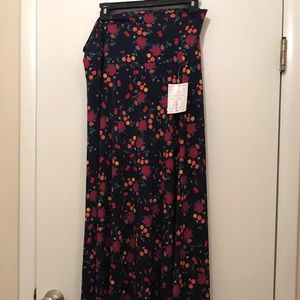Lularoe Maxi, BNWT, Large, Navy with floral